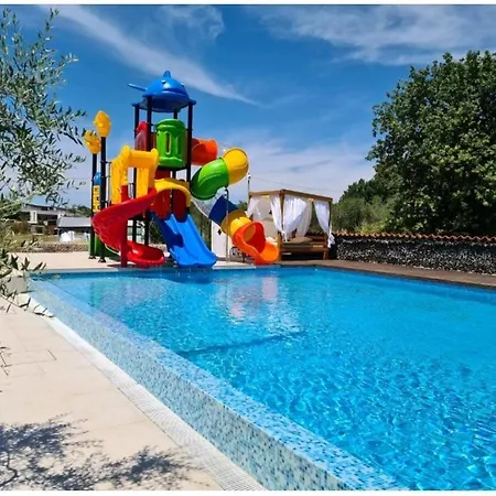Mobilehome Elena Premium With Pool, Istria Appartement