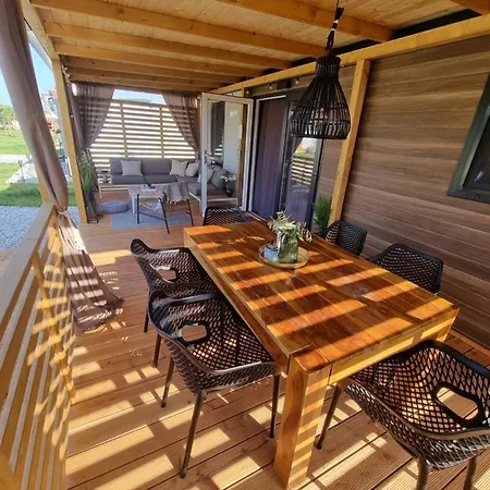 아파트 Mobilehome Elena Premium With Pool, Istria *