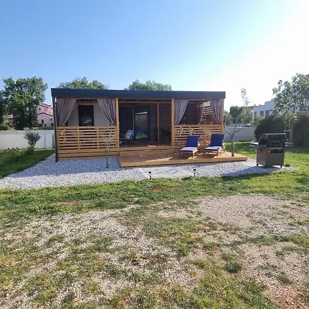 Mobilehome Elena Premium With Pool, Istria 아파트 반졸레